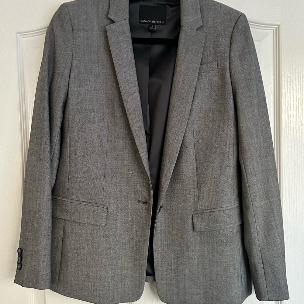 Banana Republic Gray Blazer with Notched Lapel and Modern Fit